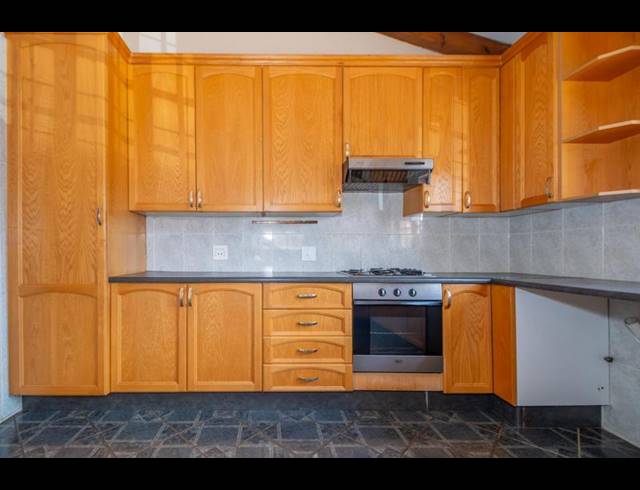 3 BEDROOM HOUSE FOR SALE IN RANGE VIEW